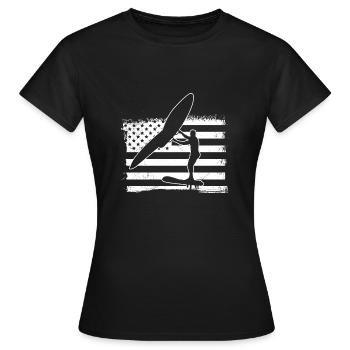 USA Wing Foiler Wing Surfing Wing Foil - Frauen T-Shirt - Schwarz - Vorne - AI Model Female 172 dark (172cm)
