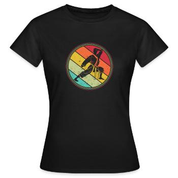 Karate Athlet Sparring Kampfsport Kämpfer Asien - Frauen T-Shirt - Schwarz - Vorne - AI Model Female 172 dark (172cm)