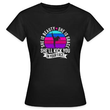 Sie ist Schönheit Sie ist Anmut Lustiges Karate - Frauen T-Shirt - Schwarz - Vorne - AI Model Female 172 dark (172cm)