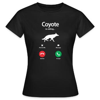 Coyote Hunting Coyote Jagen Geschenk - Frauen T-Shirt - Schwarz - Vorne - AI Model Female 172 dark (172cm)