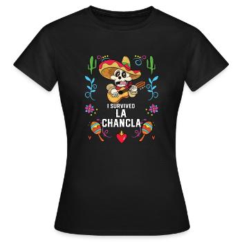 I Survived La Chancla Mexican Slippers Sandals - Frauen T-Shirt - Schwarz - Vorne - AI Model Female 172 dark (172cm)