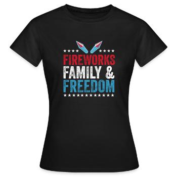 Gedenktag Feuerwerk zum 4. Juli Familie und Freihe - Frauen T-Shirt - Schwarz - Vorne - AI Model Female 172 dark (172cm)