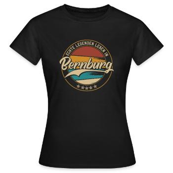 Bernburg Echte Legenden leben in Bernburger - Frauen T-Shirt - Schwarz - Vorne - AI Model Female 172 dark (172cm)