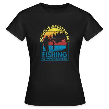 Vintage Schule ist wichtig, aber Angeln ist wicht - Frauen T-Shirt - Schwarz - Vorne - AI Model Female 172 dark (172cm)