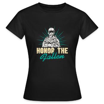 Honorez le T-shirt du soldat de l’armée rétro de la marine tombé au combat - T-shirt Femme - noir - Devant - AI Model Female 172 dark (172cm)