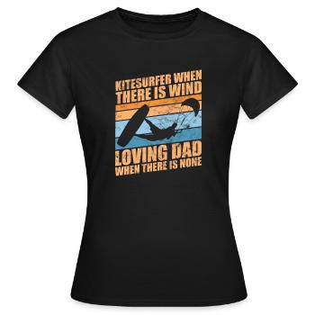 Kitesurfer papa vatertag kitesurfing outfit - Frauen T-Shirt - Schwarz - Vorne - AI Model Female 172 dark (172cm)