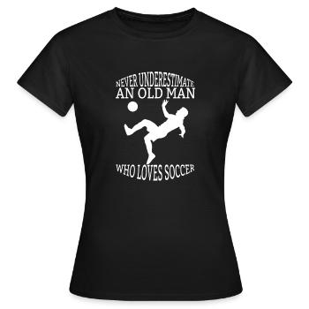 Fußballmannschaft Fußballspieler Fußballdesign - Frauen T-Shirt - Schwarz - Vorne - AI Model Female 172 dark (172cm)