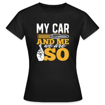 Mein Auto und ich , wir sind SO - PS Liebhaber - Frauen T-Shirt - Schwarz - Vorne - AI Model Female 172 dark (172cm)