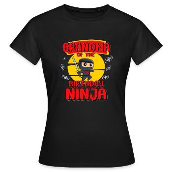 Ninja Birthday Party Grandma Of The Birthday Ninja - Frauen T-Shirt - Schwarz - Vorne - AI Model Female 172 dark (172cm)