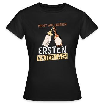 Unser erster Vatertag mit Bier und Milchflasche - Frauen T-Shirt - Schwarz - Vorne - AI Model Female 172 dark (172cm)