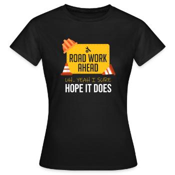 urkomisch, sarkasmus, höhnisch, ironisch, amüsant - Frauen T-Shirt - Schwarz - Vorne - AI Model Female 172 dark (172cm)