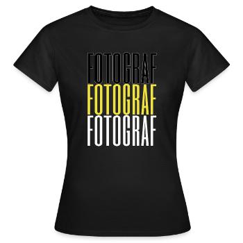 Photographer - Women's T-Shirt - black - Front - AI Model Female 172 dark (172cm)