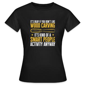 Charpentier sculpteur sur bois - T-shirt Femme - noir - Devant - AI Model Female 172 dark (172cm)