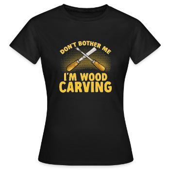 Charpentier sculpteur sur bois - T-shirt Femme - noir - Devant - AI Model Female 172 dark (172cm)