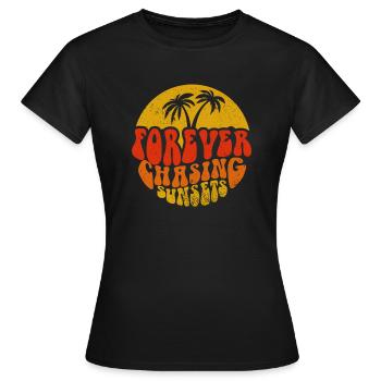 Forever Chasing Sunsets Retro Summer Vacation - T-shirt Femme - noir - Devant - AI Model Female 172 dark (172cm)