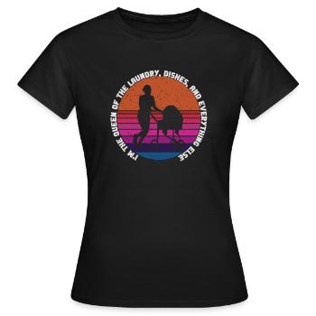 Reine du linge, de la vaisselle et de tout le reste - T-shirt Femme - noir - Devant - AI Model Female 172 dark (172cm)