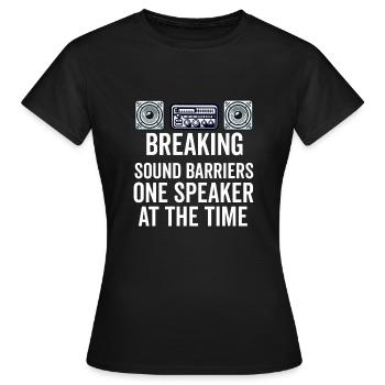 Car Stereo For Audio Installer Speakers Car Bass - Women's T-Shirt - black - Front - AI Model Female 172 dark (172cm)