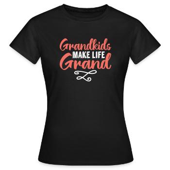 Grandma Gifts - Frauen T-Shirt - Schwarz - Vorne - AI Model Female 172 dark (172cm)