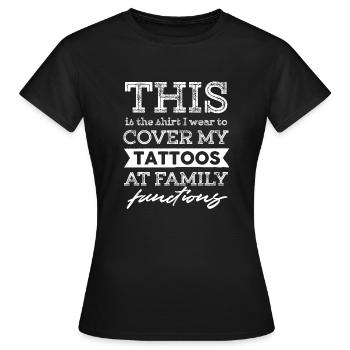 C’est le motif que je porte pour couvrir mes tatouages à - T-shirt Femme - noir - Devant - AI Model Female 172 dark (172cm)
