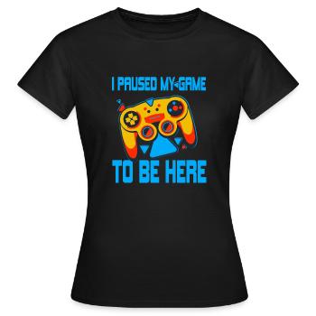 Gamer Pause Engagement – Spielecontroller Design - Frauen T-Shirt - Schwarz - Vorne - AI Model Female 172 dark (172cm)