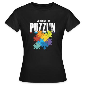 Everyday I'm Puzzl'n Piece Jigsaw Puzzle - Frauen T-Shirt - Schwarz - Vorne - AI Model Female 172 dark (172cm)