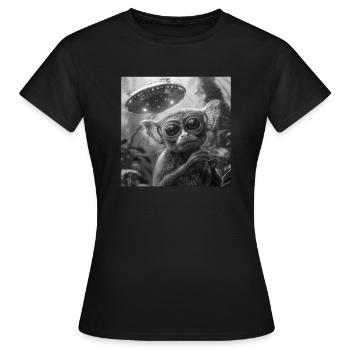 Witziges Koboldmaki-Selfie mit UFOs - Frauen T-Shirt - Schwarz - Vorne - AI Model Female 172 dark (172cm)