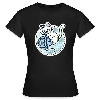 Süßes weißes Kätzchen, das mit einem Garn spielt - Frauen T-Shirt - Schwarz - Vorne - AI Model Female 172 dark (172cm)