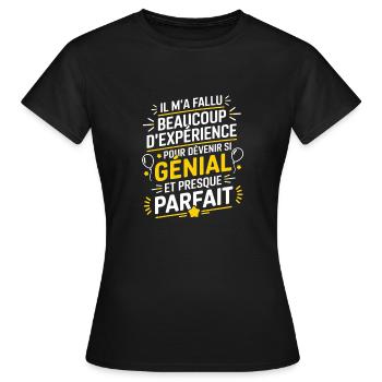 Die Erfahrung hat mich ausgezeichnet gemacht. - Frauen T-Shirt - Schwarz - Vorne - AI Model Female 172 dark (172cm)