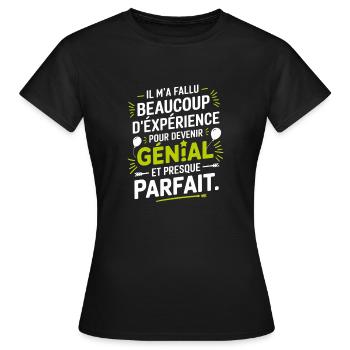 Die Erfahrung hat mich ausgezeichnet gemacht. - Frauen T-Shirt - Schwarz - Vorne - AI Model Female 172 dark (172cm)