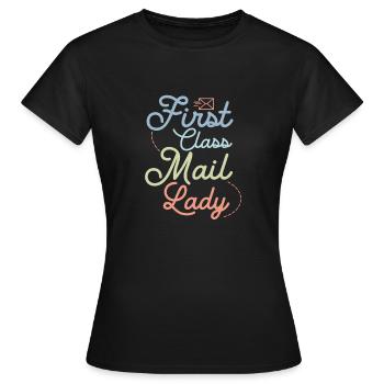 First Class Mail Lady Postal Worker Mail - Frauen T-Shirt - Schwarz - Vorne - AI Model Female 172 dark (172cm)