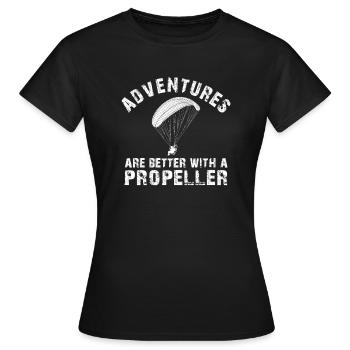 Abenteuer sind besser mit einem Propeller - Frauen T-Shirt - Schwarz - Vorne - AI Model Female 172 dark (172cm)