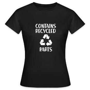 Enthält recycelte Teile - Frauen T-Shirt - Schwarz - Vorne - AI Model Female 172 dark (172cm)