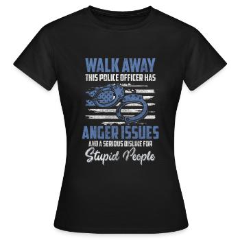 Polizist Blaulicht Kriminalität Dieb - Frauen T-Shirt - Schwarz - Vorne - AI Model Female 172 dark (172cm)
