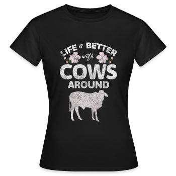 Kuh Milch Euter Milchkuh - Frauen T-Shirt - Schwarz - Vorne - AI Model Female 172 dark (172cm)