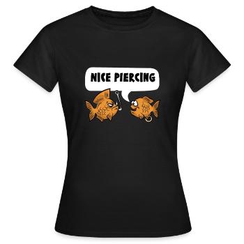 NICE PIERCING Fisch Angelhaken Angler - Frauen T-Shirt - Schwarz - Vorne - AI Model Female 172 dark (172cm)
