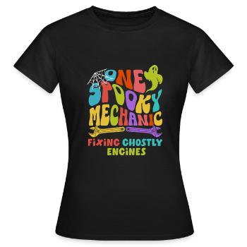 One Spooky Mechanic Retro Groovy Halloween Costume - Frauen T-Shirt - Schwarz - Vorne - AI Model Female 172 dark (172cm)