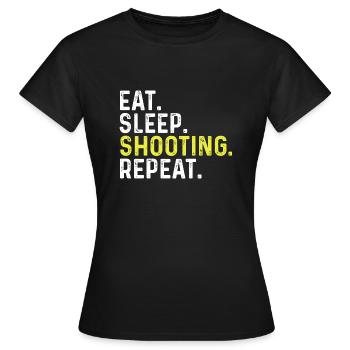 Eat Sleep Shooting Wiederholung - Frauen T-Shirt - Schwarz - Vorne - AI Model Female 172 dark (172cm)