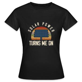 Panneau solaire Énergie solaire Énergie solaire - T-shirt Femme - noir - Devant - AI Model Female 172 dark (172cm)