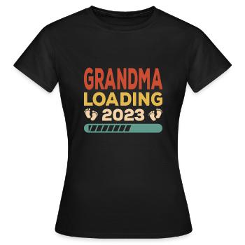 Grandma Loading 2023 Großmutter Oma Großmama - Women's T-Shirt - black - Front - AI Model Female 172 dark (172cm)