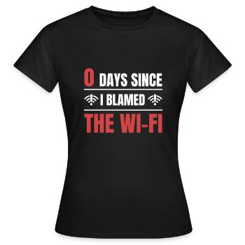 Technical Support 0 Days Since My Last PC Crash - Women's T-Shirt - black - Front - AI Model Female 172 dark (172cm)