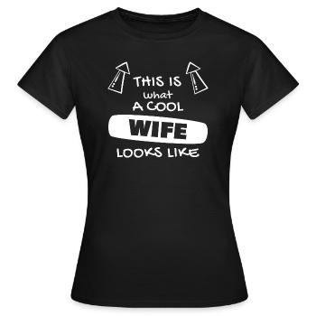 Wife - T-shirt Femme - noir - Devant - AI Model Female 172 dark (172cm)