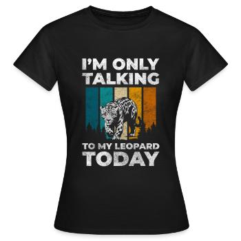 Predator Africa Animal Welfare Earth - Women's T-Shirt - black - Front - AI Model Female 172 dark (172cm)