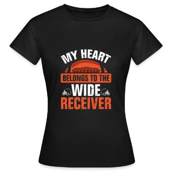 Mon cœur au récepteur large - T-shirt Femme - noir - Devant - AI Model Female 172 dark (172cm)
