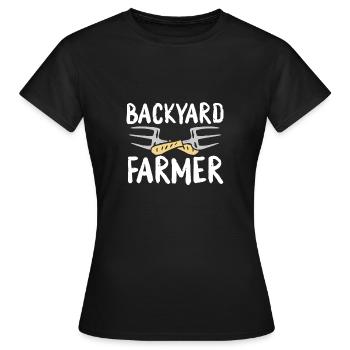 Bauer Im Hinterhof - Frauen T-Shirt - Schwarz - Vorne - AI Model Female 172 dark (172cm)