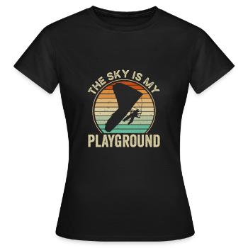 Der Himmel Ist Mein Spielplatz - Frauen T-Shirt - Schwarz - Vorne - AI Model Female 172 dark (172cm)