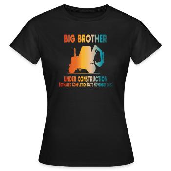 Big Brother Under Construction Bro Announcement - T-shirt Femme - noir - Devant - AI Model Female 172 dark (172cm)