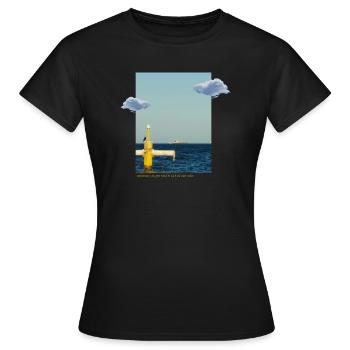 Entspannung am Meer - Frauen T-Shirt - Schwarz - Vorne - AI Model Female 172 dark (172cm)