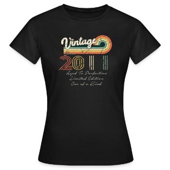 Jahrgang 2011 2011 - Frauen T-Shirt - Schwarz - Vorne - AI Model Female 172 dark (172cm)
