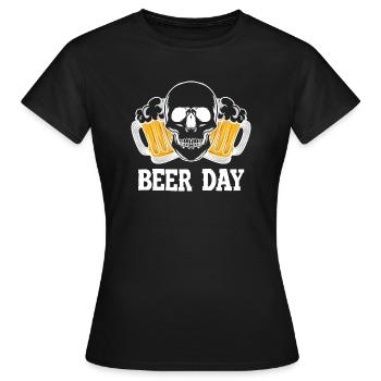 International Beer Day, Old school skull with pint - Women's T-Shirt - black - Front - AI Model Female 172 dark (172cm)
