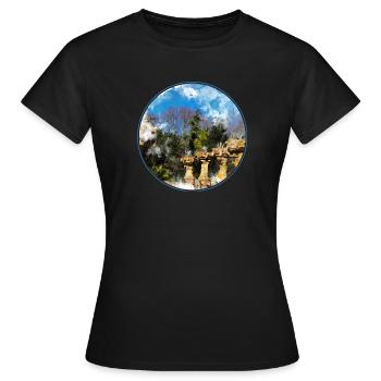 Barcelona park Guel - Frauen T-Shirt - Schwarz - Vorne - AI Model Female 172 dark (172cm)